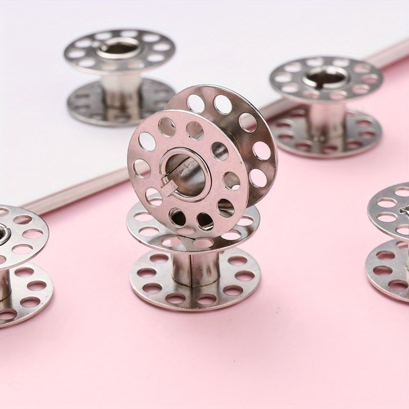 94Pcs Rustproof Metal Bobbins, - огляд і ціна Embroidery Craft